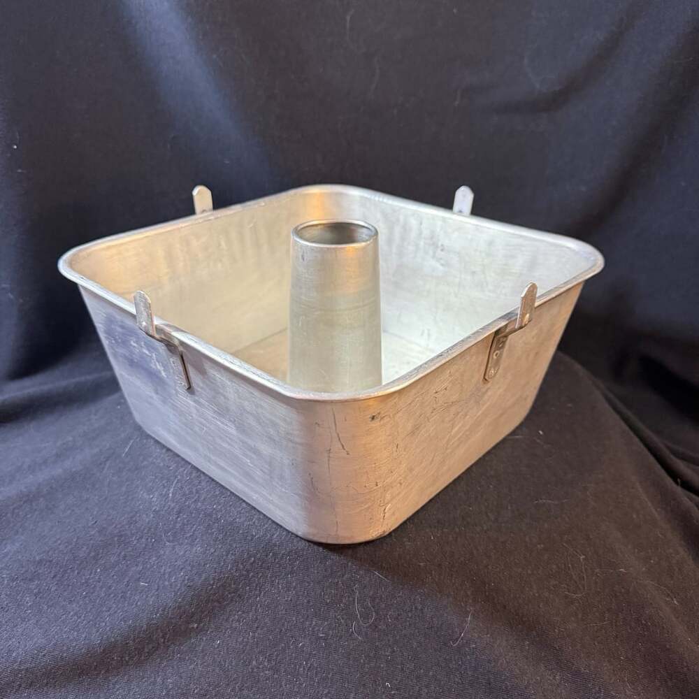 Vintage Aluminum Square Angel Food Cake Pan 9 x 9 x 4